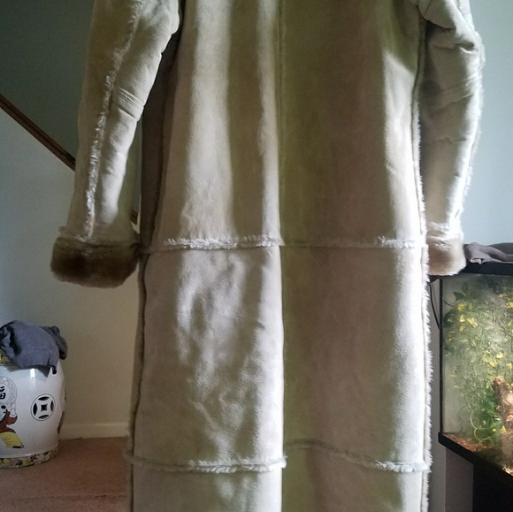 Womens long coat - Picture 4 of 4